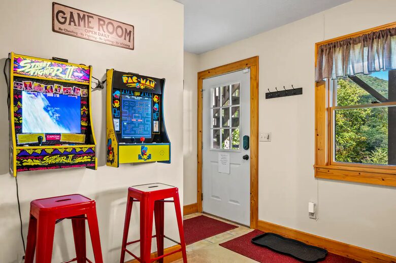 Blue Ridge Cabin with Panoramic Views & Wraparound Decks - Maggie Valley, North Carolina