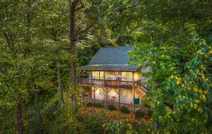 Blue Ridge Cabin with Panoramic Views & Wraparound Decks - Maggie Valley, North Carolina