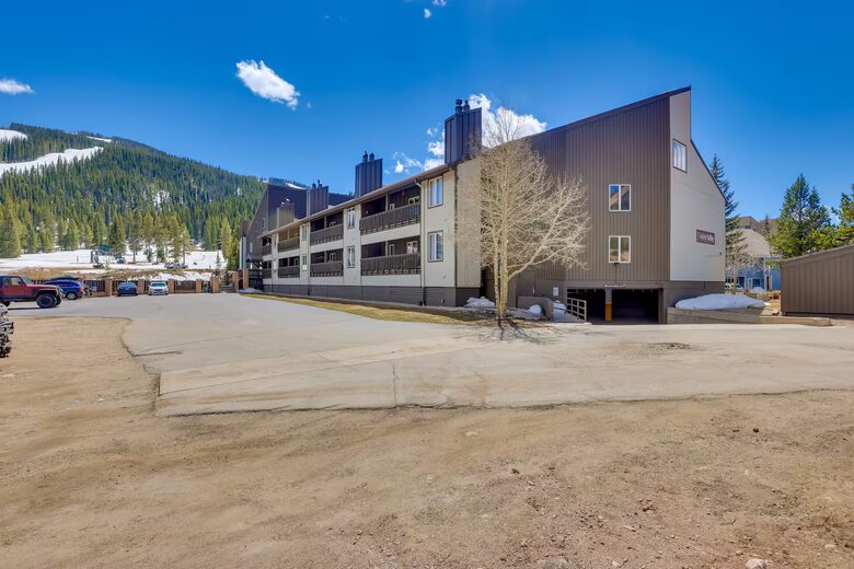 Copper Mountain Escape with Balcony & Ski Access - Frisco, Colorado