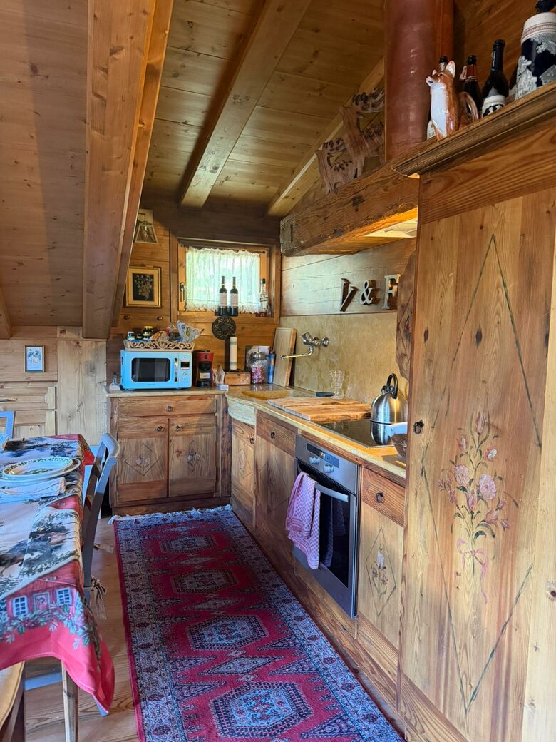 A Tasteful Alpine Apartment near Cortina d'Ampezzo - San Vito di Cadore, Italy