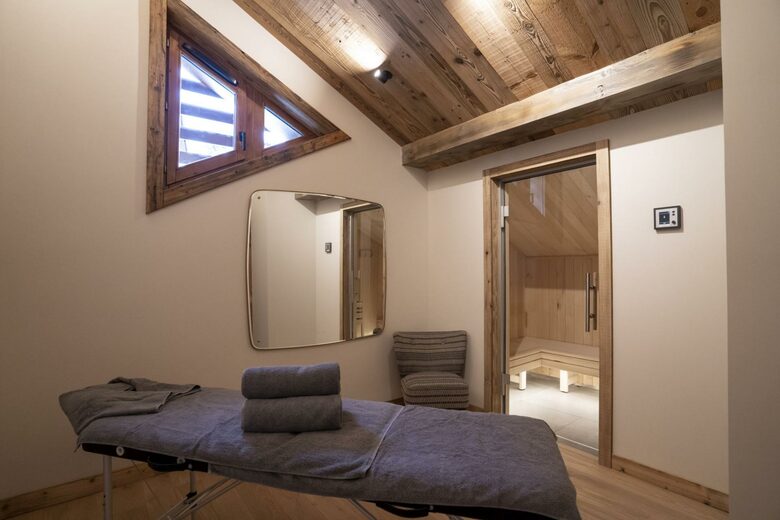 Méribel Penthouse Chalet with Panoramic Views - Les Allues, France