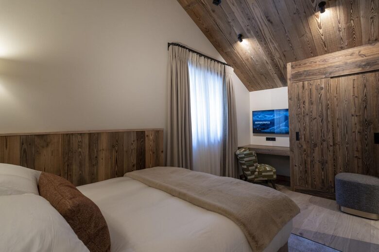 Méribel Penthouse Chalet with Panoramic Views - Les Allues, France