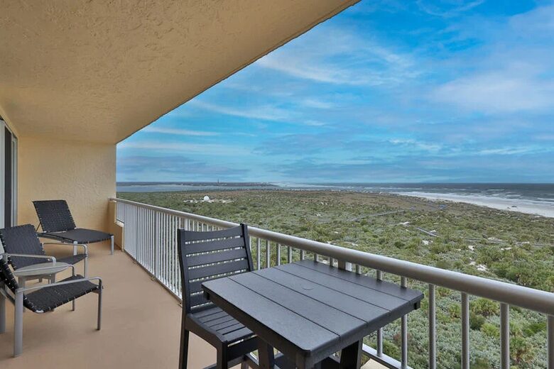 New Smyrna Beach Getaway With Panoramic Ocean Views - New Smyrna Beach, Florida