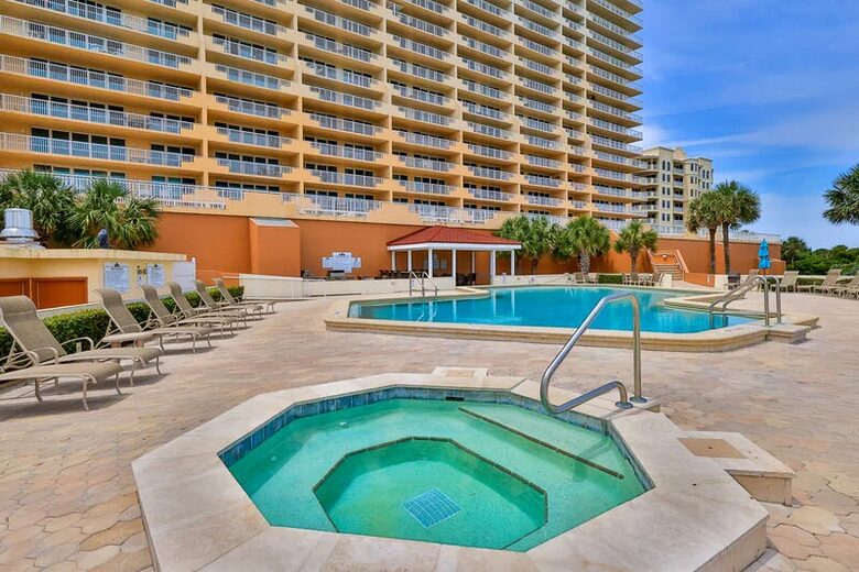 New Smyrna Beach Getaway With Panoramic Ocean Views - New Smyrna Beach, Florida