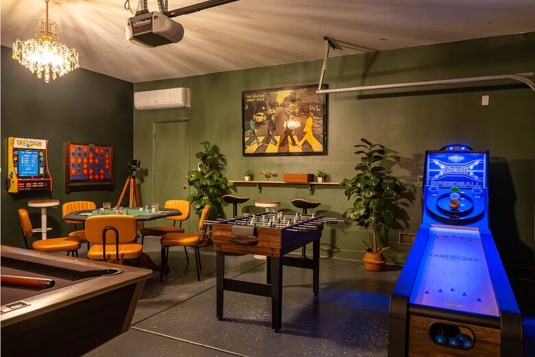 Luxury Desert Getaway with Hidden Speakeasy - Indio, California