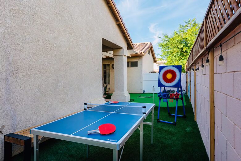 Luxury Desert Getaway with Hidden Speakeasy - Indio, California