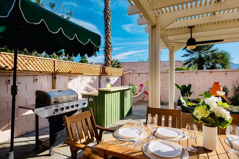 Luxury Desert Getaway with Hidden Speakeasy - Indio, California