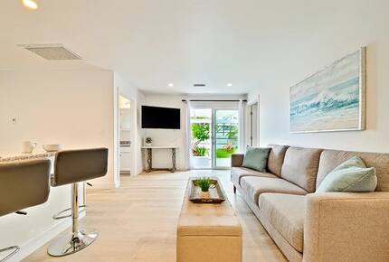 Sunset Beach Oasis Steps from the Sand - Sunset Beach, California