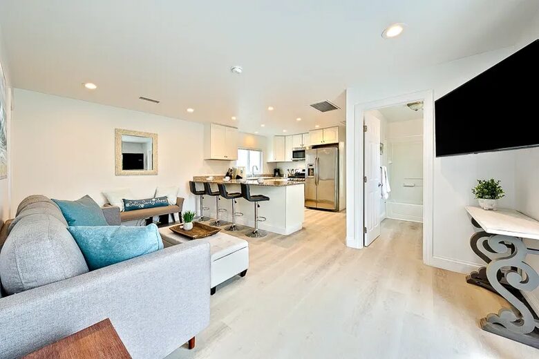 Sunset Beach Oasis Steps from the Sand - Sunset Beach, California