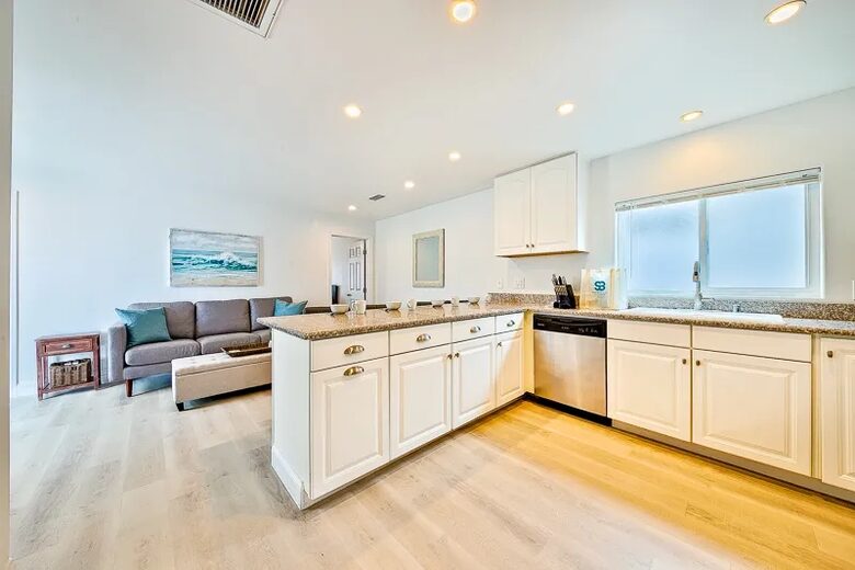 Sunset Beach Oasis Steps from the Sand - Sunset Beach, California