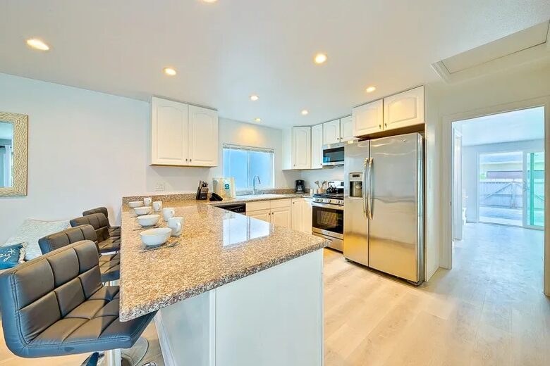 Sunset Beach Oasis Steps from the Sand - Sunset Beach, California