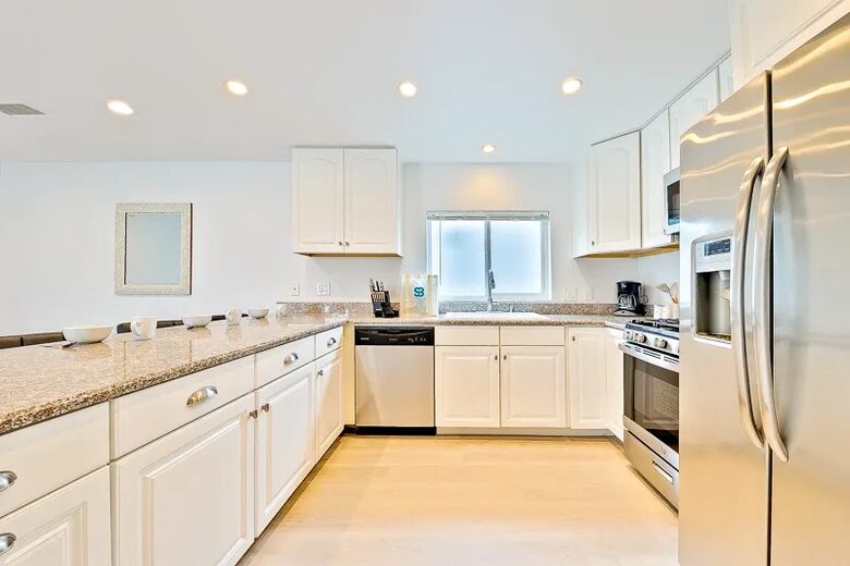 Sunset Beach Oasis Steps from the Sand - Sunset Beach, California