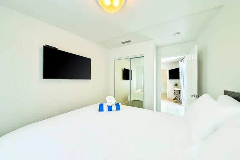 Sunset Beach Oasis Steps from the Sand - Sunset Beach, California