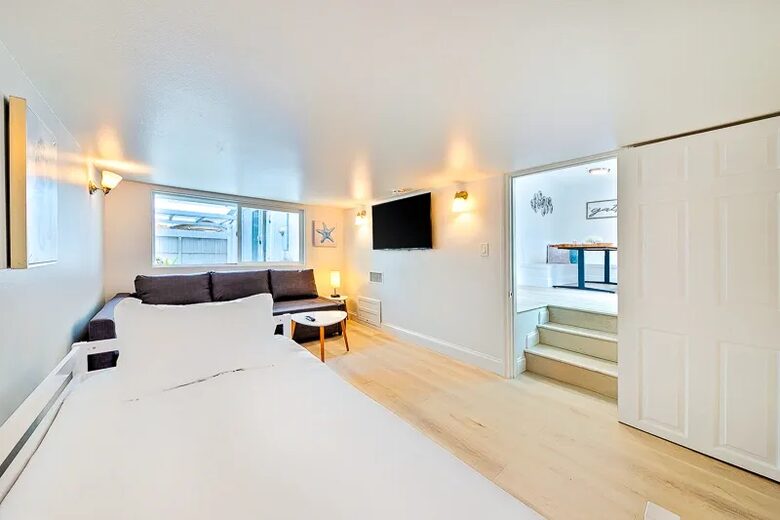 Sunset Beach Oasis Steps from the Sand - Sunset Beach, California