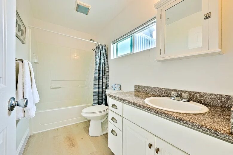 Sunset Beach Oasis Steps from the Sand - Sunset Beach, California