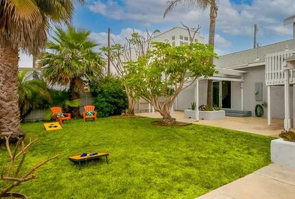 Sunset Beach Oasis Steps from the Sand - Sunset Beach, California