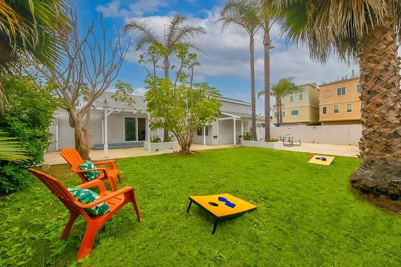 Sunset Beach Oasis Steps from the Sand - Sunset Beach, California