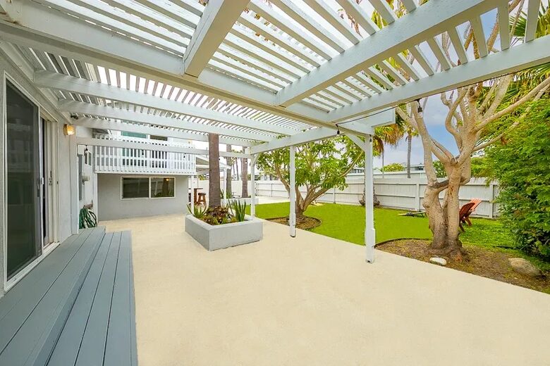 Sunset Beach Oasis Steps from the Sand - Sunset Beach, California