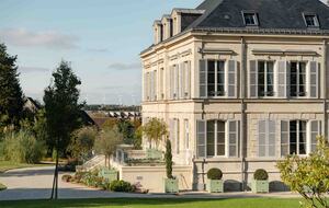 View of the house from the pool terrasse