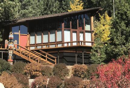 Historic Palisades Tahoe Retreat Near the Slopes - Olympic Valley, California