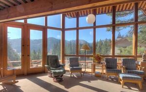 Historic Palisades Tahoe Retreat Near the Slopes - Olympic Valley, California