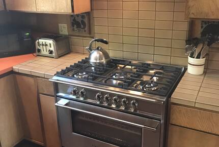 Historic Palisades Tahoe Retreat Near the Slopes - Olympic Valley, California