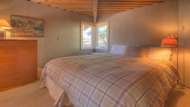 Historic Palisades Tahoe Retreat Near the Slopes - Olympic Valley, California