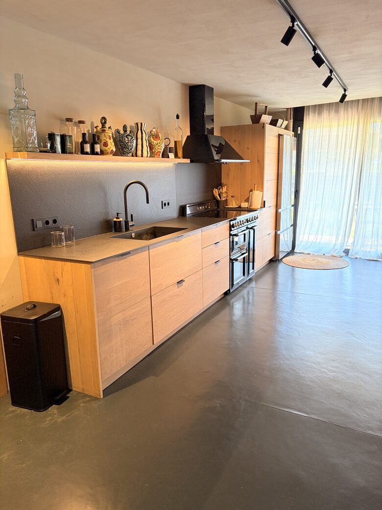 Single-Level Villa with Empordà Views - Palau Sator, Spain