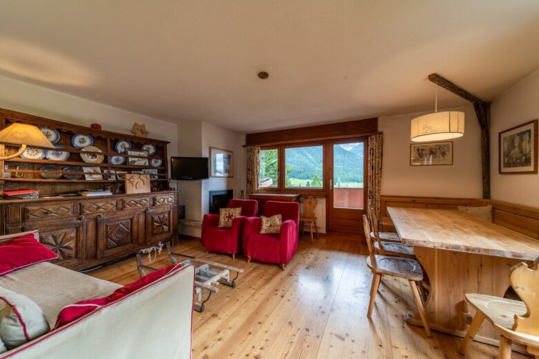 Elegant Ground-Floor Apartment with Shared Spa Access - Madulain, Switzerland