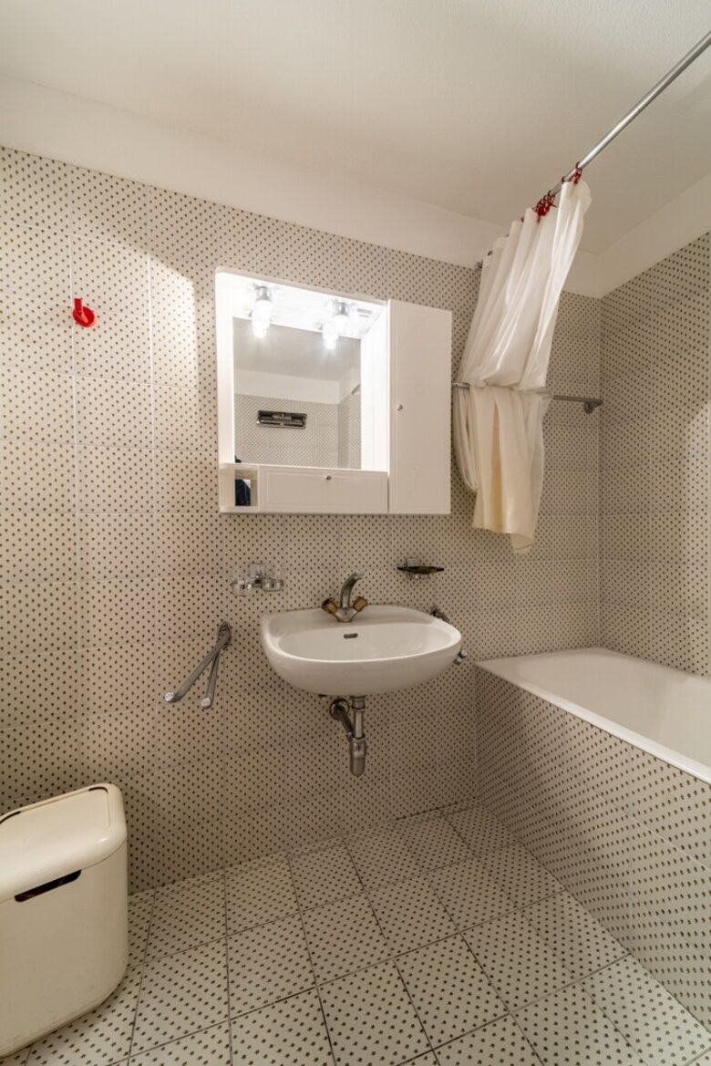 Elegant Ground-Floor Apartment with Shared Spa Access - Madulain, Switzerland