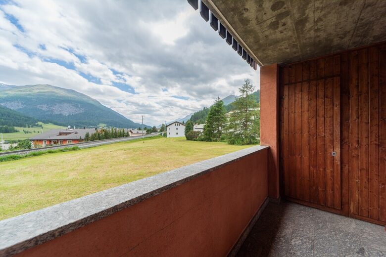 Elegant Ground-Floor Apartment with Shared Spa Access - Madulain, Switzerland