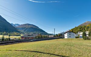 Elegant Ground-Floor Apartment with Shared Spa Access - Madulain, Switzerland