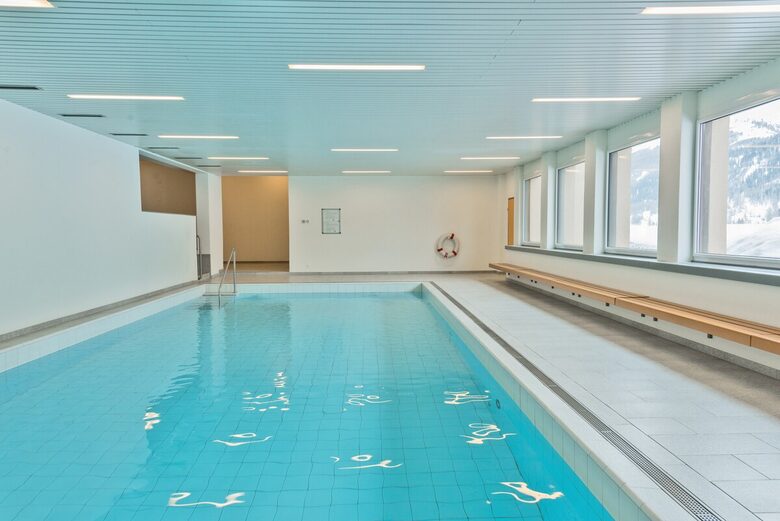 Elegant Ground-Floor Apartment with Shared Spa Access - Madulain, Switzerland