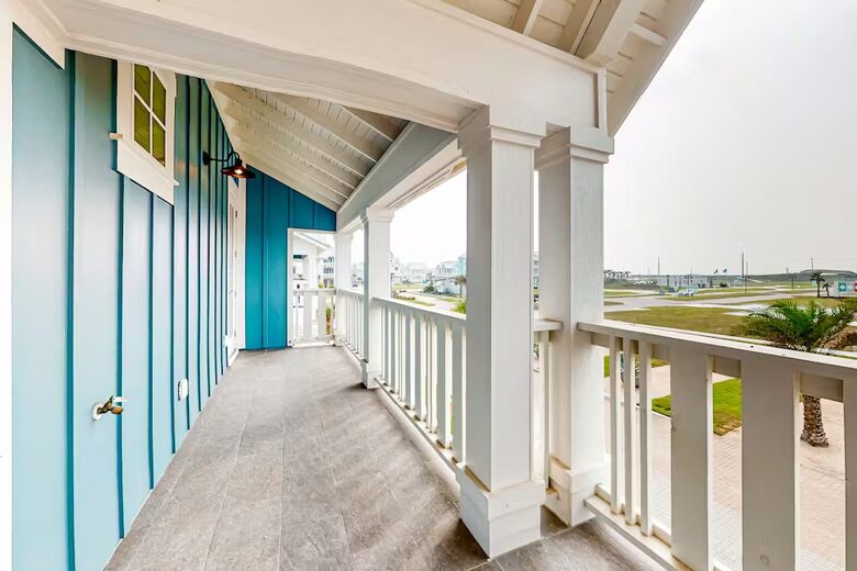 Coastal Luxury in Palmilla Beach Community - Port Aransas, Texas