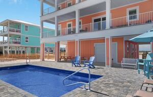 Peachy Queen Coastal Estate - Navarre, Florida