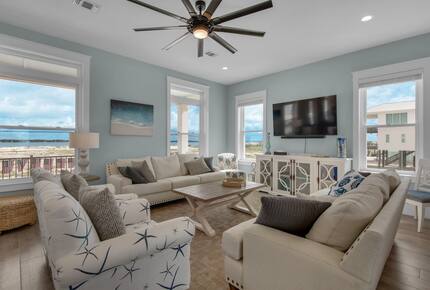 Peachy Queen Coastal Estate - Navarre, Florida