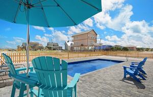 Peachy Queen Coastal Estate - Navarre, Florida