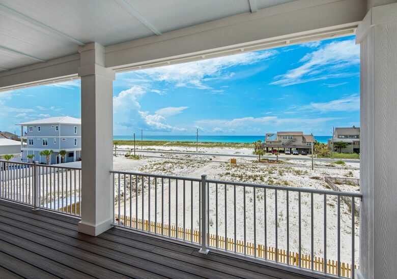 Peachy Queen Coastal Estate - Navarre, Florida