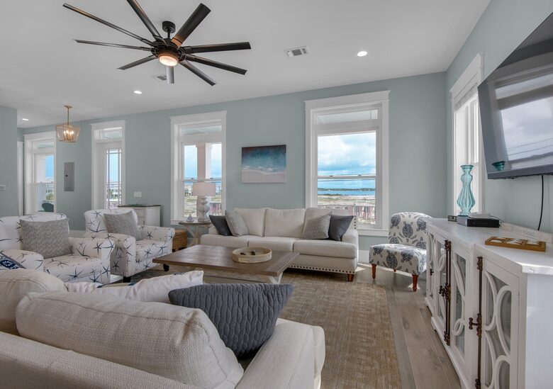 Peachy Queen Coastal Estate - Navarre, Florida