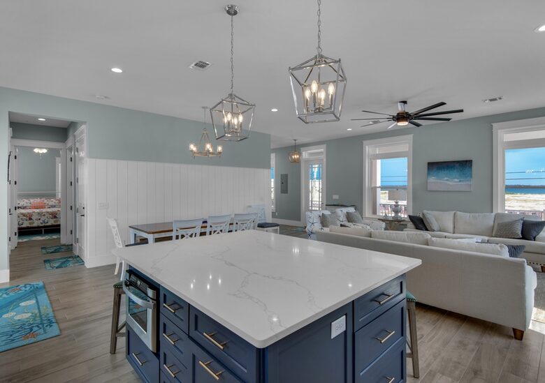 Peachy Queen Coastal Estate - Navarre, Florida