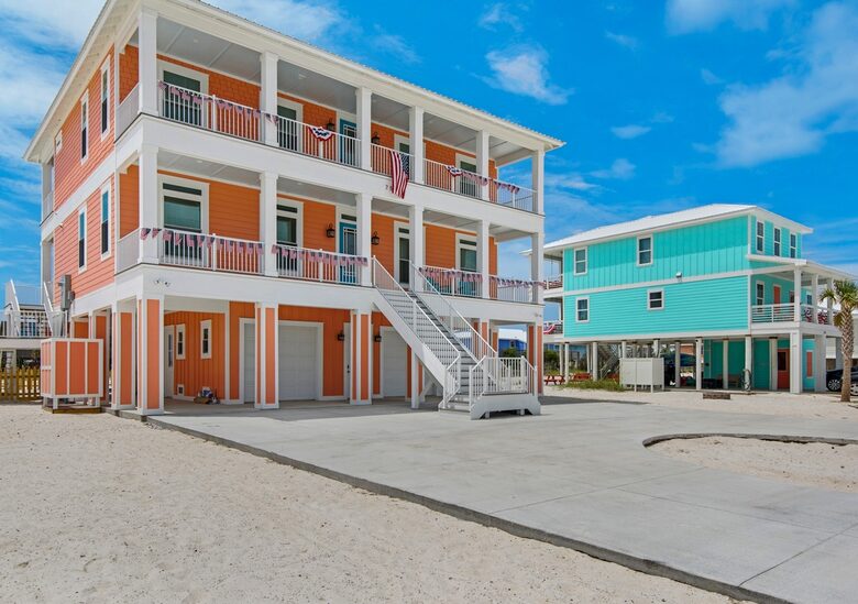 Peachy Queen Coastal Estate - Navarre, Florida