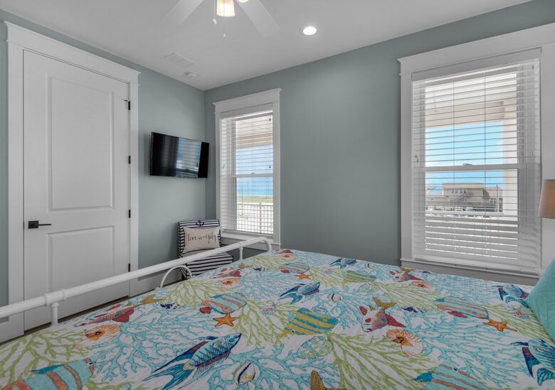 Peachy Queen Coastal Estate - Navarre, Florida