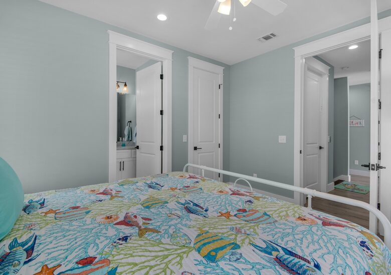 Peachy Queen Coastal Estate - Navarre, Florida