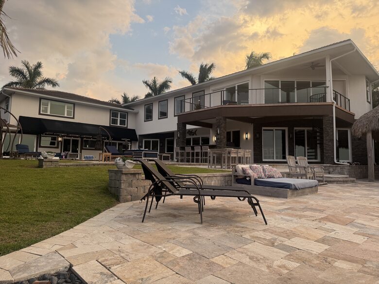 Waterfront Bradenton Home with Heated Pool - Bradenton, Florida