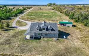 Sherman Country Retreat with Expansive Living - Sherman, Texas