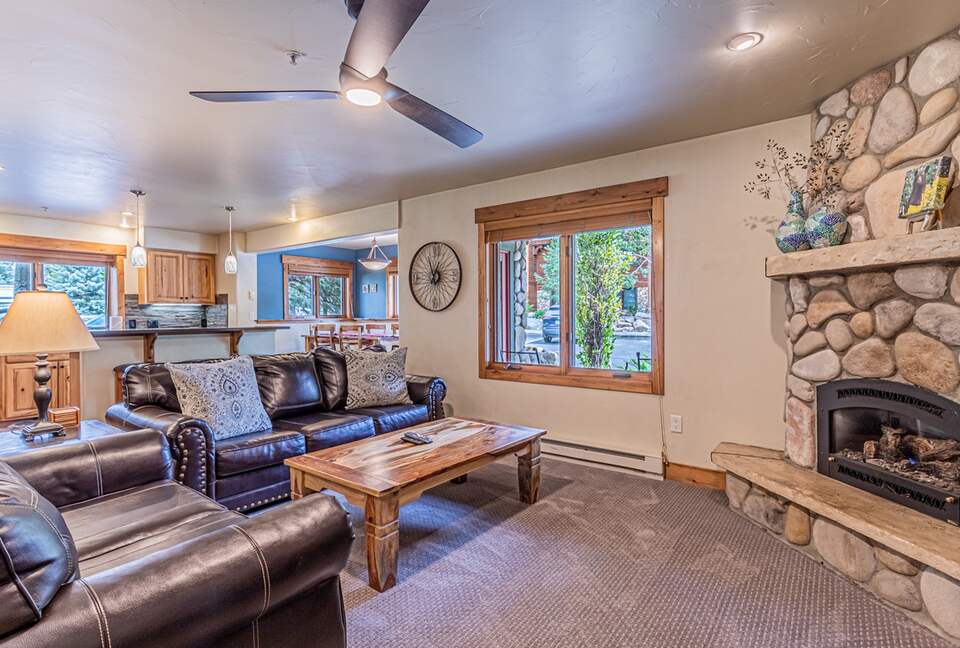 Stone Hearth Retreat at Ore House Plaza - Steamboat Springs, Colorado