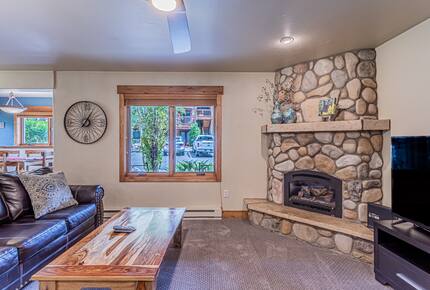 Stone Hearth Retreat at Ore House Plaza - Steamboat Springs, Colorado