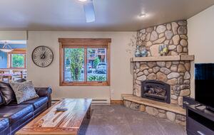Stone Hearth Retreat at Ore House Plaza - Steamboat Springs, Colorado