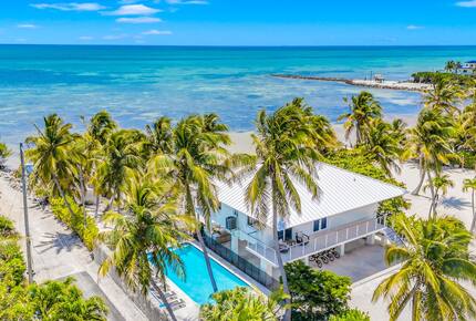 Oceanfront Modern Retreat with Private Beach and Dock - Islamorada, Florida