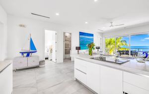 Oceanfront Modern Retreat with Private Beach and Dock - Islamorada, Florida